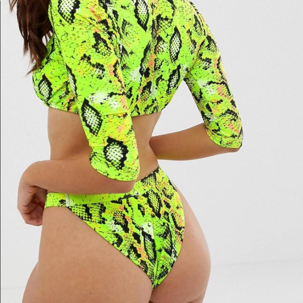 Neon snakeskin bikini - Picture 3 of 4